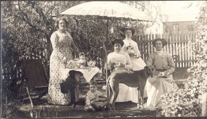 Goss Family Wittenoom Street Boulder