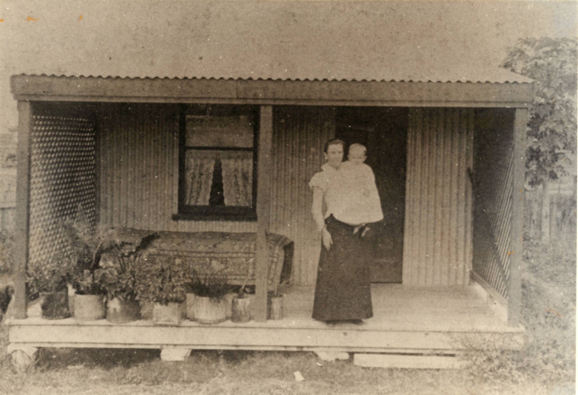 Mary Howell with baby Lillian Agnes in Boulder 1903