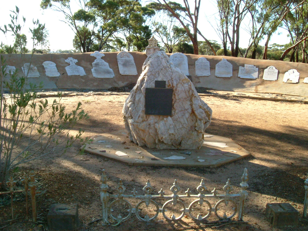 Souther Cross Pioneer Menorial