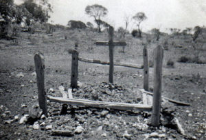 McMILLAN, Ronald McDonald Died 30.1.1905 at Box Soak - Photo Merv Scally in 1957 sent by Frank Howard 2008
