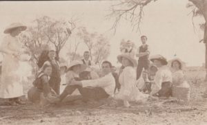 Picnic at Bardoc