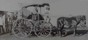 Ted Dance's coach from Kookynie to Yerilla, Yarri and Edjudina. Early 1900s.