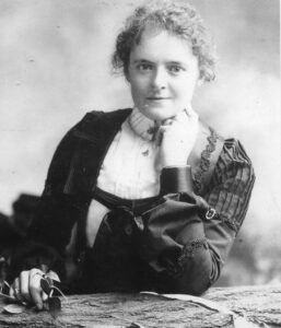 Evelyn Mortimer Jones nee Holloway - Photo Ancestry.com