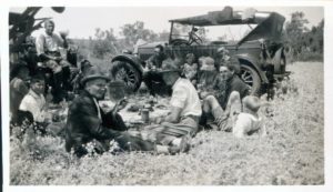 Peak Hill picnic with the Morrow family & others