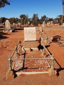Grave of Lawrence Graham DOW - Boulder cemetery 2020 - photo by Danelle Warnock