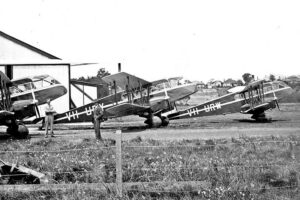 Photo – Geoff Goodall DH84 Dragons