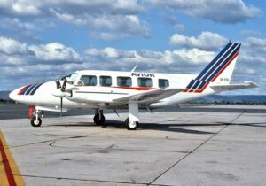 Photo - Geoff Goodall Piper PA31-350