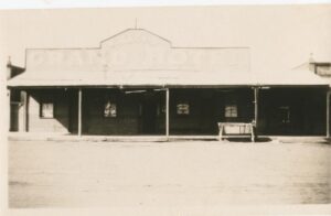 The Grand Hotel - Bulong