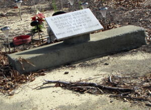 Twins Donald and Raymond URQUHART - Karrakatta Cemetery Perth - photo Ancestry.com