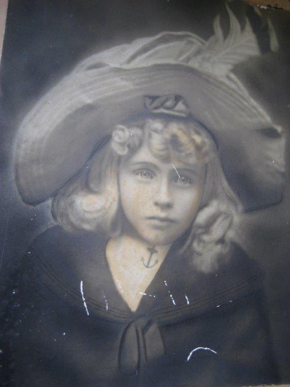 Dorothy McGinniss early 1900s - I don't know how old she was when this was taken but she died in 1906 aged 9 years 9 months.