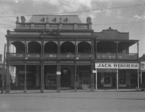 The Mechanics Institute, Hannan St, Kalgoorlie - J J Dwyer - Photo WA Museum GM1058