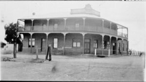 Railway Hotel Southern Cross - Photo SLWA