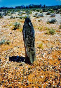 Erlistoun-Cemetery-unnamed-grave-Brosnan-DP-Photo-Andrea Lewis & Jill Heather, Leonora
