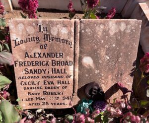 Alexander Frederick Broad 'Sandy' HALL - Photo Find a Grave
