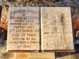 Spoors Family Grave Kalgoorlie Cemetery - Photos Danelle Warnock