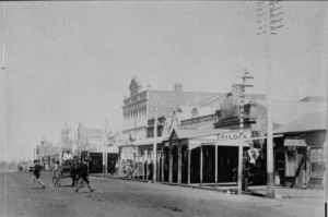 Bayley Street, Coolgardie, c.1898 State Library of Western Australia Collection)