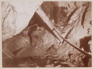 Inside Sons of Gwalia Gold Mine, c.1915 (State Library WA Collection)