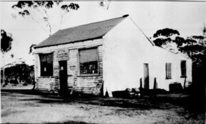 D.M. Cox Cash Store, Palmer's Find.1935