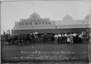 Arrival of the Royal Mail at McManaways Club Hotel, Black Range - Photo SLWA