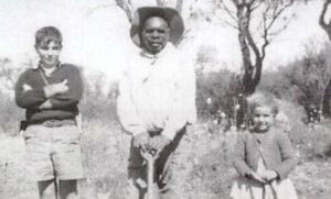 L-R Bill Small - Tommy Ningebong - Sue Small - Photo Joy Smith