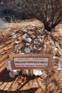 Plaque on the Grave of W W Mills- Widgemooltha Cemetery WA - Photo Find a Grave
