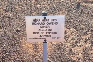 Richard Owens - Plaque by outbackgraves.org