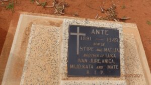 Grave of Ante Brajkovich - Kalgoorlie Cemetery - Photo Danelle Warnock