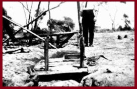 Manhole under-bunk exposed - Image TROVE