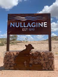 Sign at entrance to Nullagine - Photo SLWA